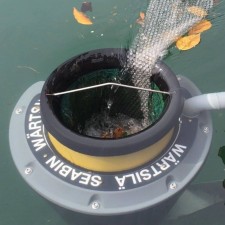 Zbiralec plavajočih odpadkov SEABIN